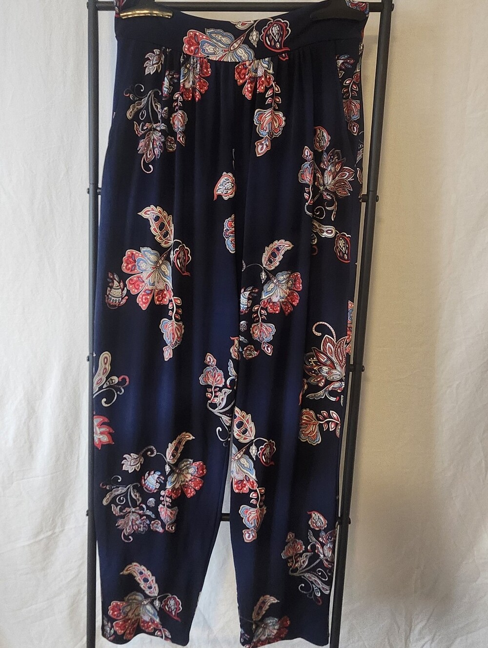 Kim&Co Women's Navy Floral Lightweight Pants With Pockets